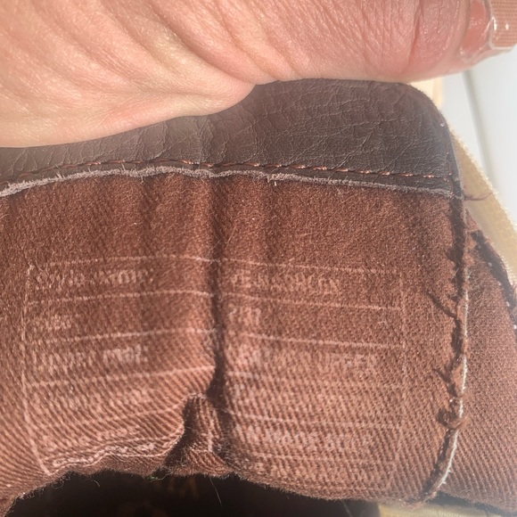 Vince Camuto white leather lug sole booties size 7 - Picture 15 of 16